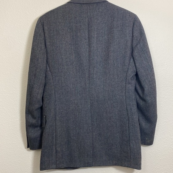VTG Wool Herringbone Tweed Blazer in Gray 2 button style - Picture 4 of 9